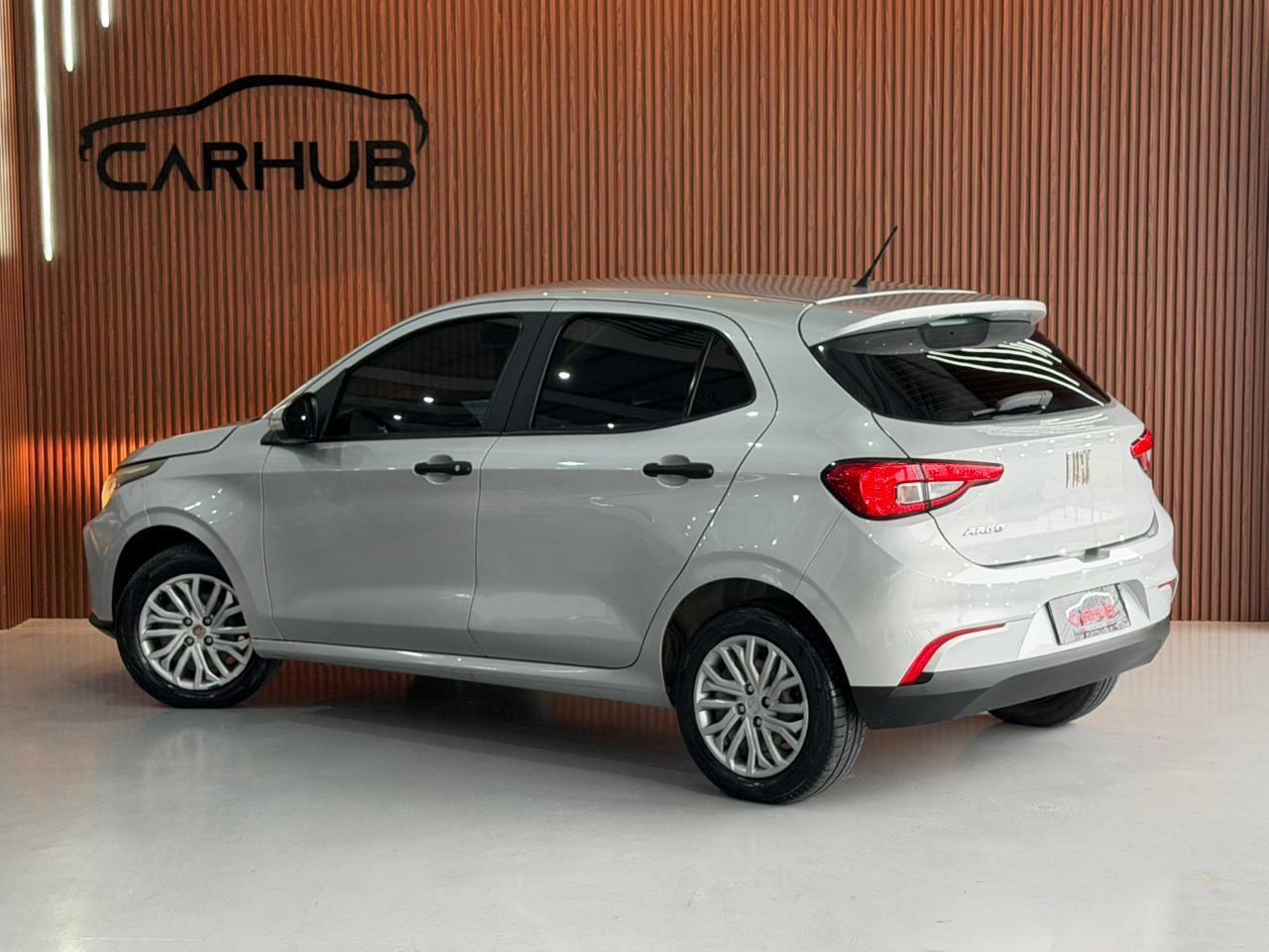 Foto numero 2 do veiculo Fiat Argo 1.0 - Prata - 2022/2023