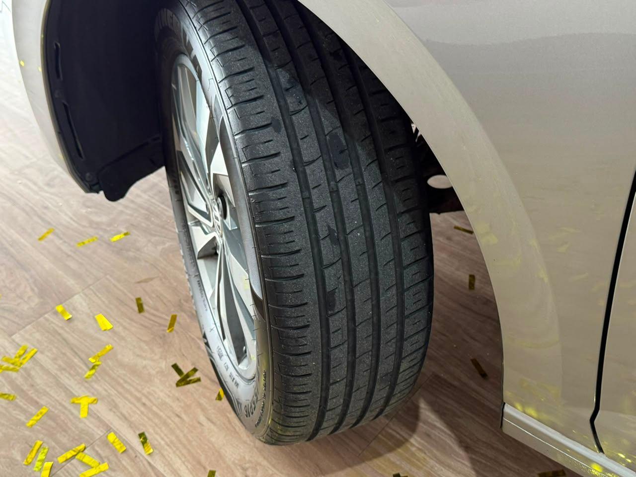 Foto numero 16 do veiculo Volkswagen Polo Comfort. 200 TSI 1.0 Flex 12V Aut.  - Prata - 2019/2020