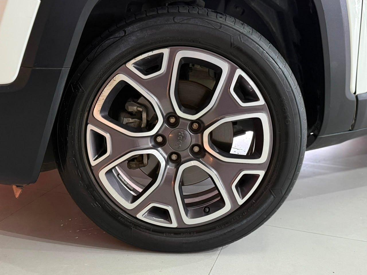 Foto numero 17 do veiculo Jeep Renegade LNGTD AT - Branca - 2019/2019