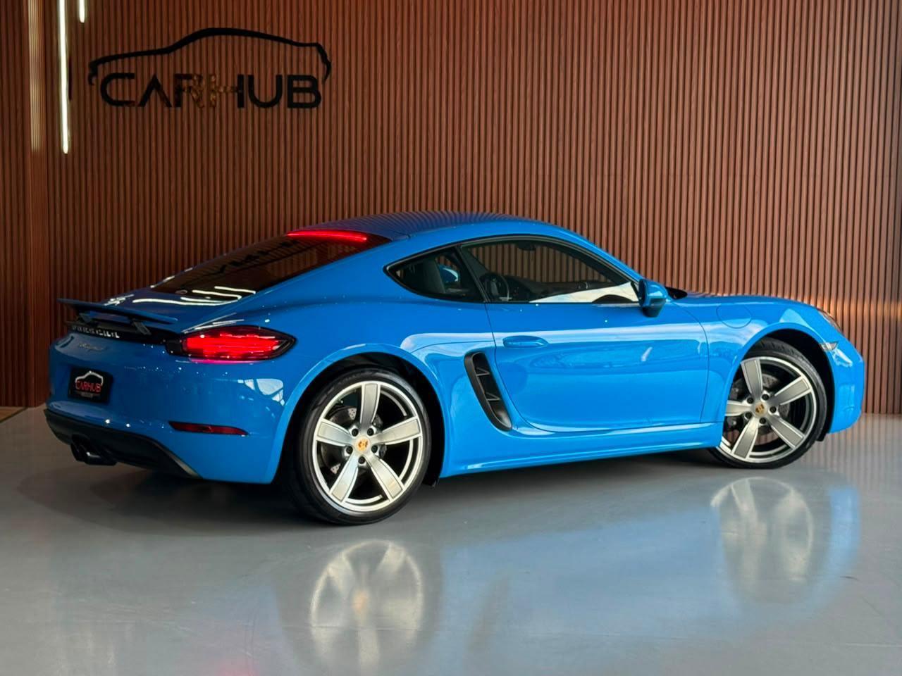 Foto numero 4 do veiculo Porsche 718 Cayman 2.0 300cv - Azul - 2023/2024