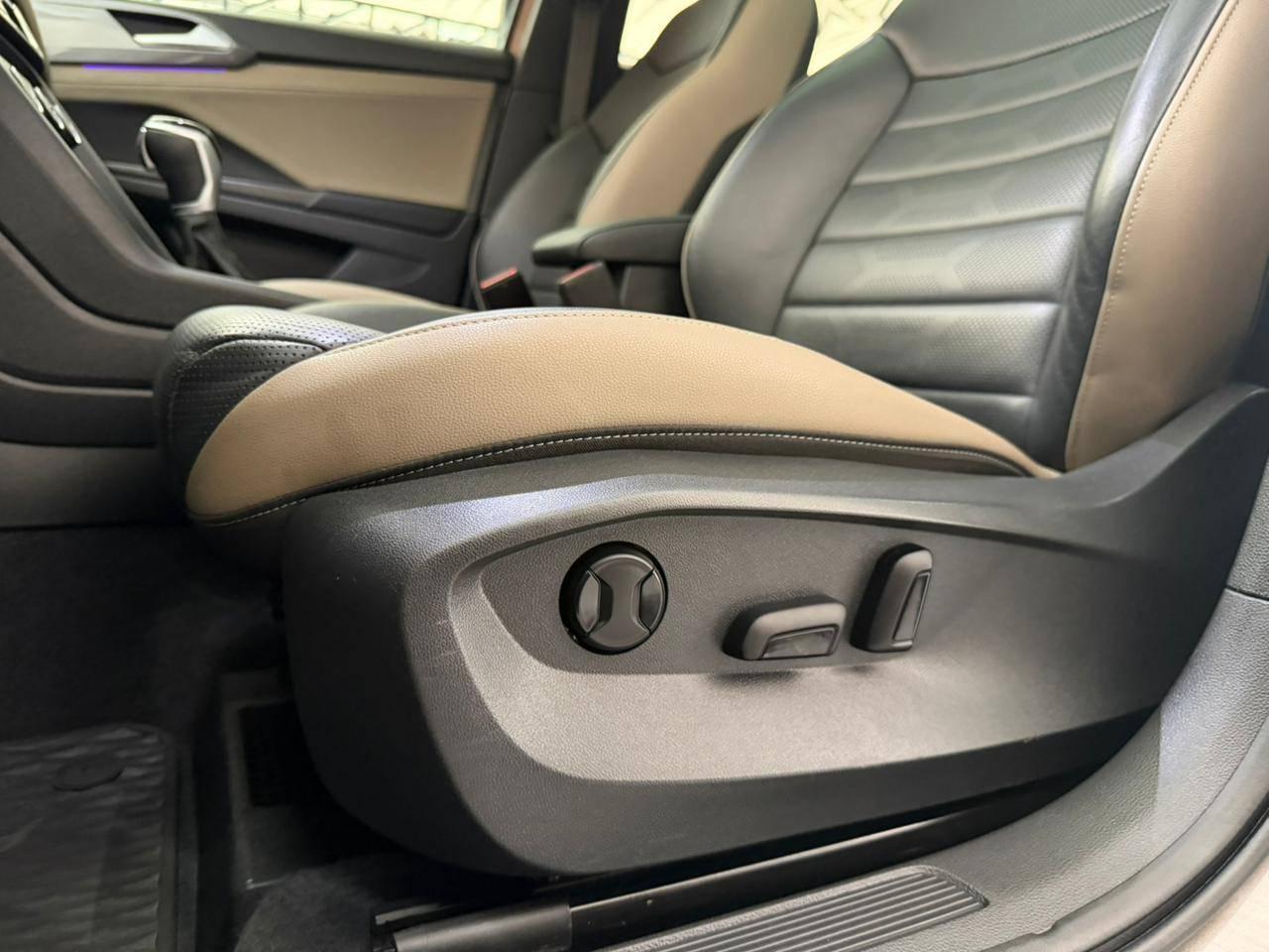 Foto numero 11 do veiculo Volkswagen Taos TAOS HL TSI - Bege - 2022/2022
