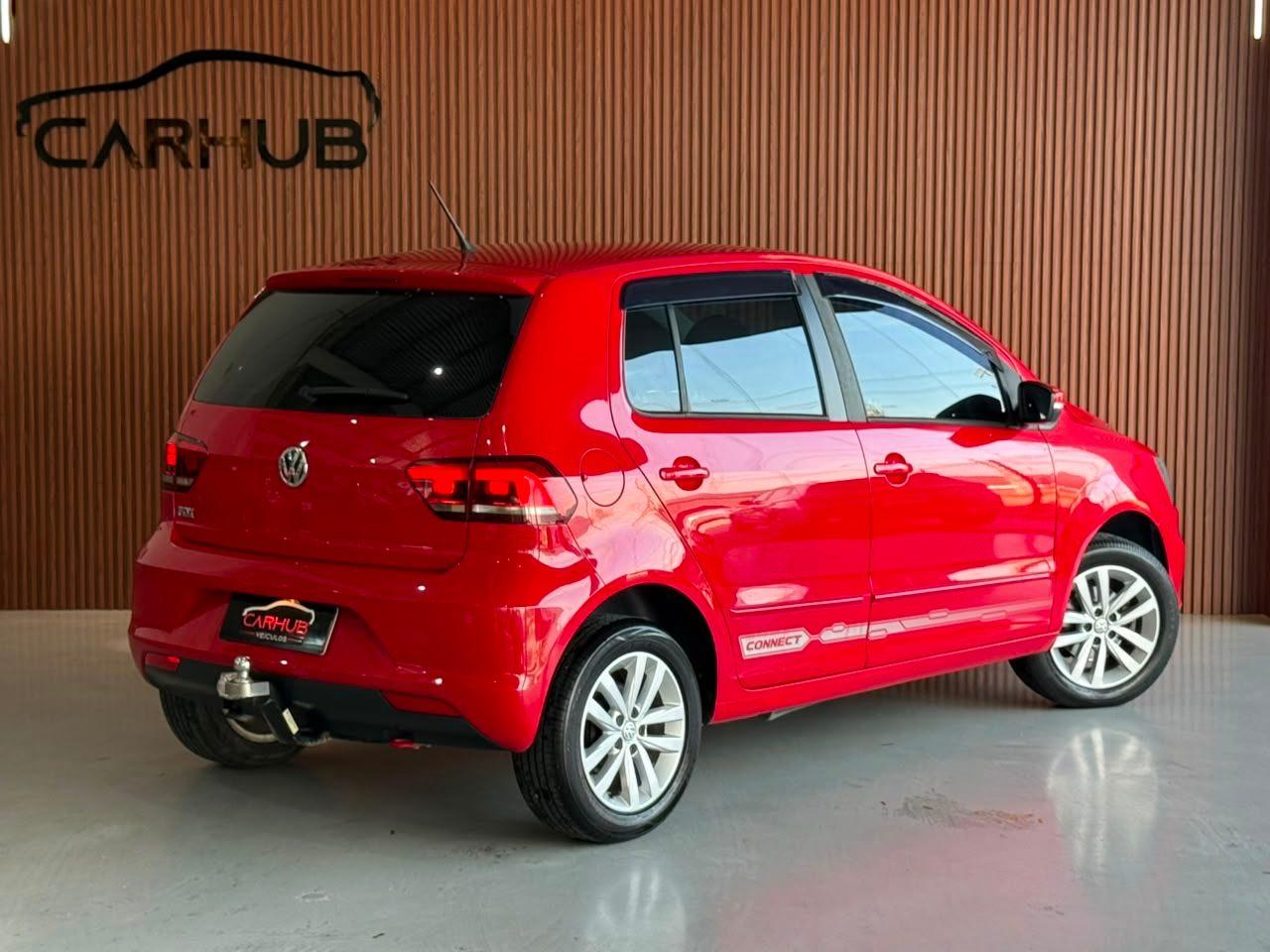 Foto numero 3 do veiculo Volkswagen Fox Connect 1.6 Flex 8V 5p  - Vermelha - 2019/2019