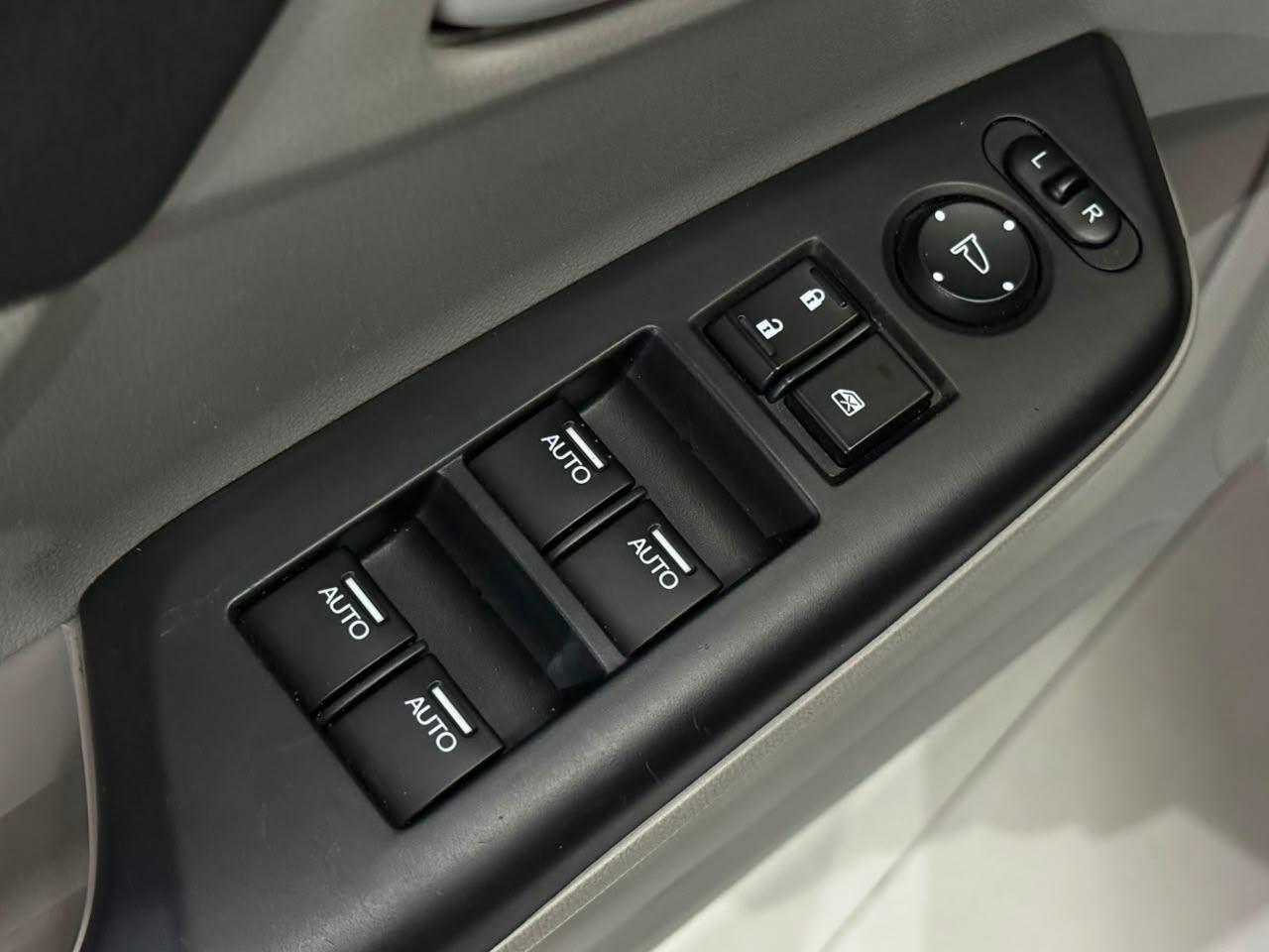 Foto numero 9 do veiculo Honda Civic LXR - Prata - 2015/2016