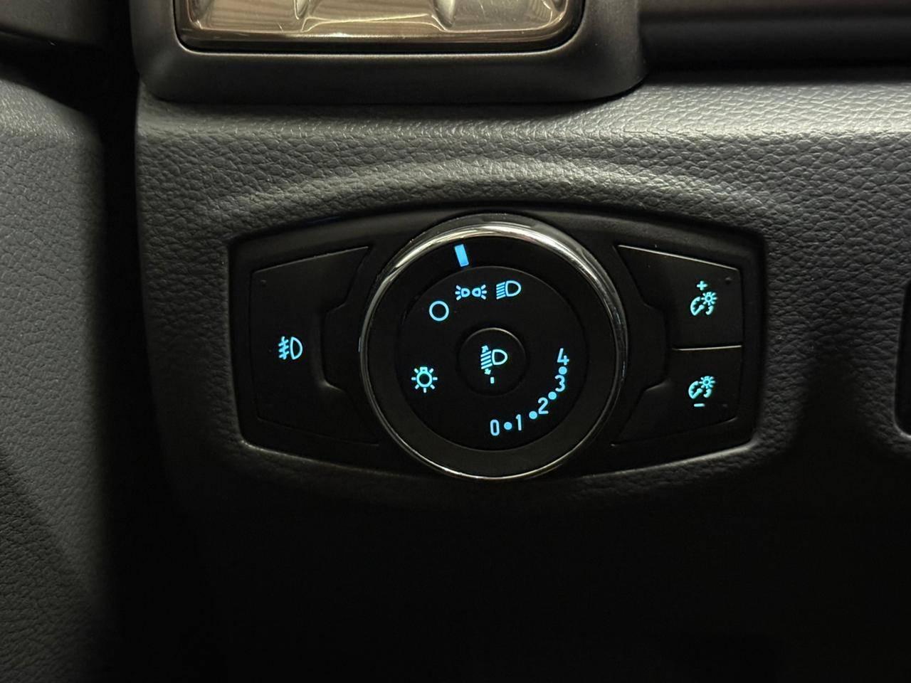 Foto numero 10 do veiculo Ford Ranger XLT 3.2 20V 4x4 CD Diesel - Vermelha - 2018/2019