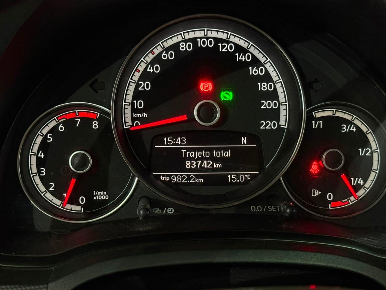 Foto numero 5 do veiculo Volkswagen Up move I MOTION 1.0 T. Flex 12V 5p  - Vermelha - 2017/2018
