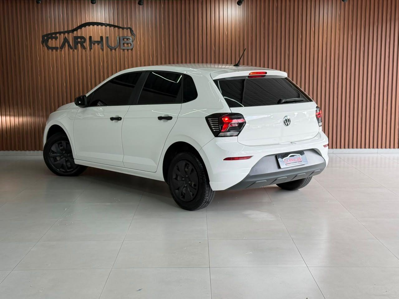 Foto numero 2 do veiculo Volkswagen Polo Track 1.0 Flex 12V 5p - Branca - 2024/2024