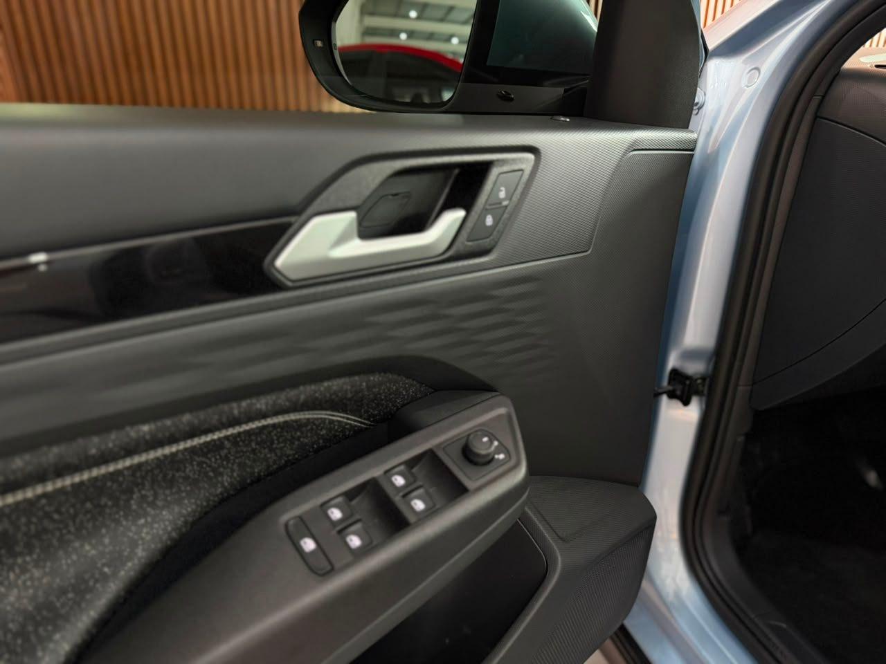 Foto numero 10 do veiculo Volkswagen Tera High 1.0 170 TSI Flex 12V 5p Aut - Prata - 2025/2026