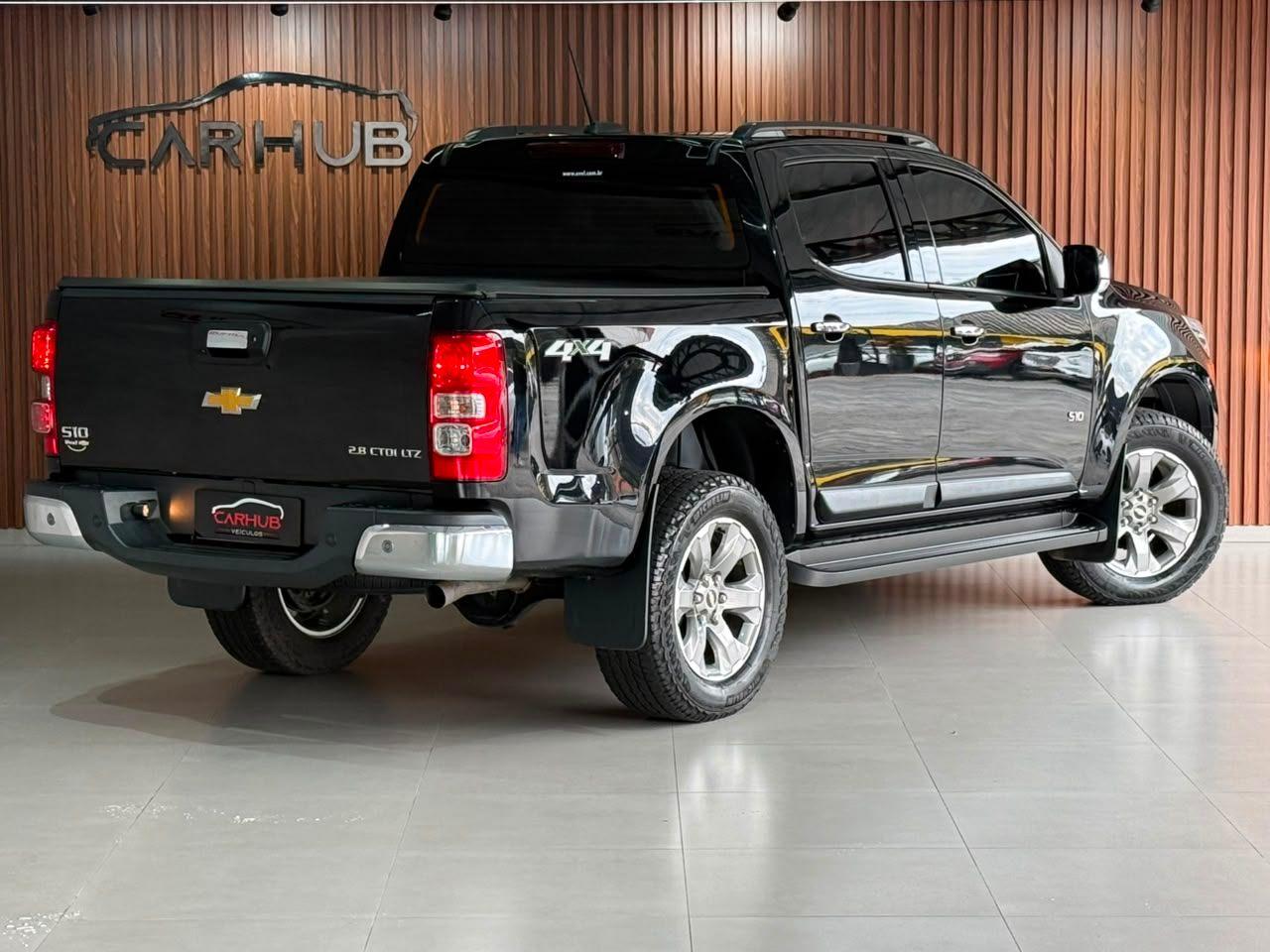 Foto numero 3 do veiculo Chevrolet S-10 Pick-up LTZ 2.8 TDI 4x4 CD Dies.Aut - Preta - 2023/2024