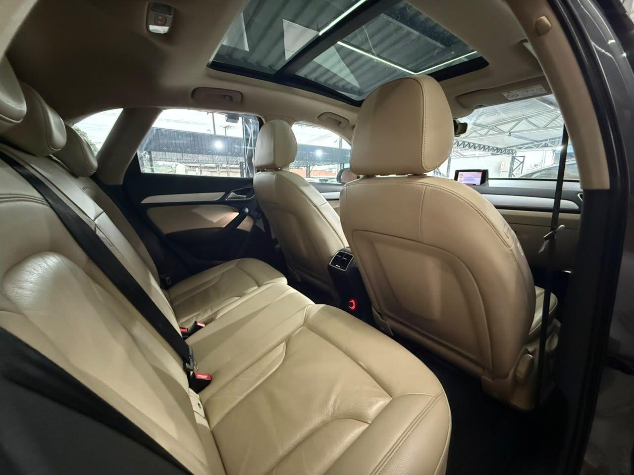 Foto numero 16 do veiculo Audi Q3 1.4 TFSI/TFSI Flex S-tronic 5p - Cinza - 2017/2017