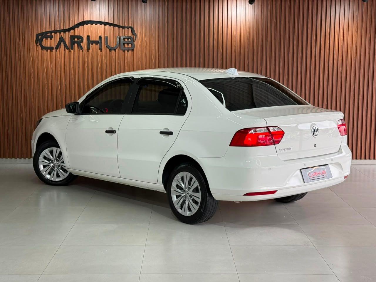 Foto numero 2 do veiculo Volkswagen Voyage 1.0 Flex 12V 4p  - Branca - 2022/2023