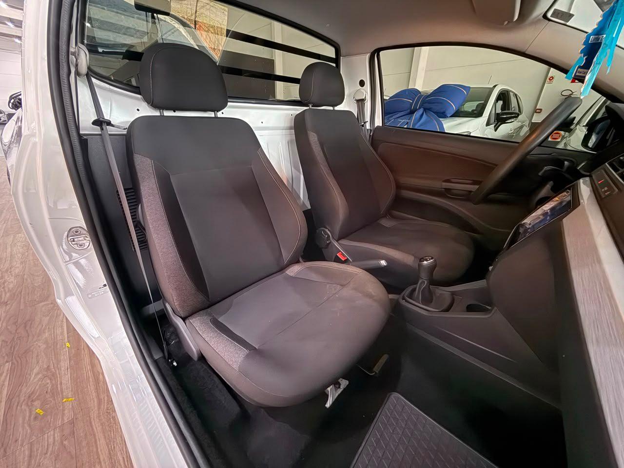 Foto numero 10 do veiculo Volkswagen Saveiro W/ CS TL MF - Branca - 2024/2025