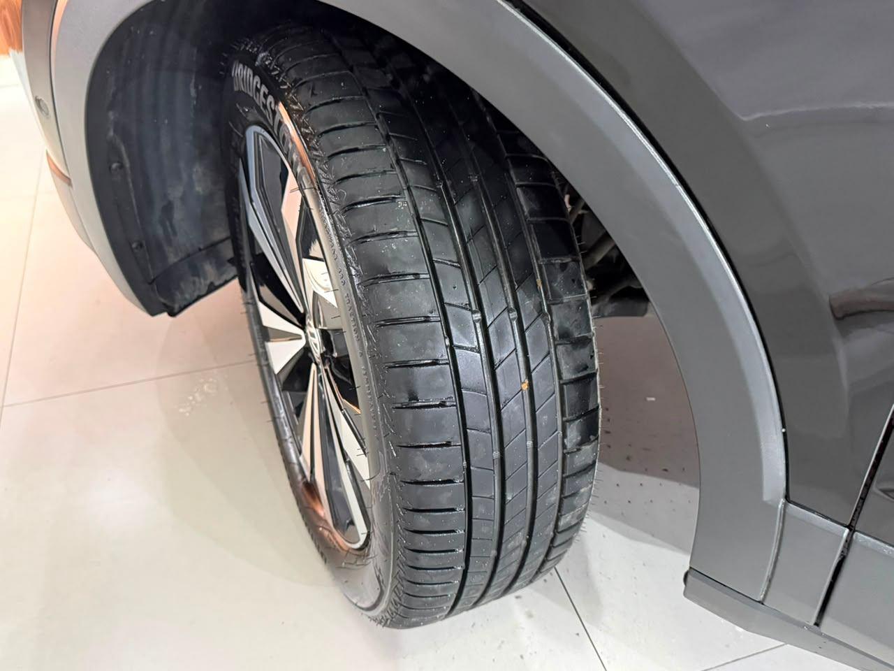 Foto numero 19 do veiculo Volkswagen T-Cross Hig. 250 TSI 1.4 Flex 16V 5p Aut  - Preta - 2020/2021