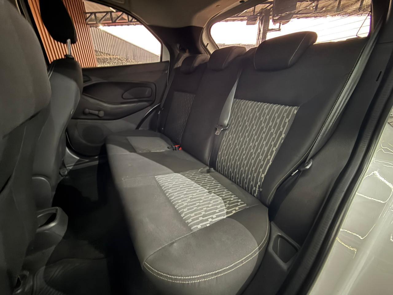 Foto numero 12 do veiculo Ford KA 1.0 SE/SE Plus TiVCT Flex 5p - Branca - 2017/2018
