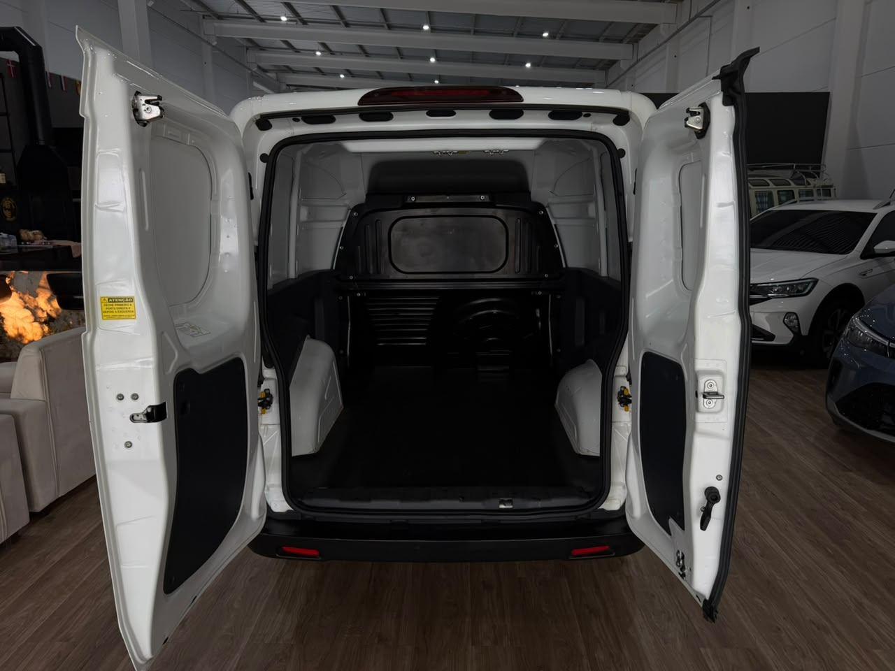 Foto numero 12 do veiculo Fiat Fiorino Endurance EVO 1.4 Flex 8V 2p  - Branca - 2024/2025