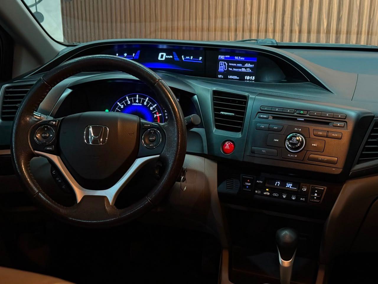 Foto numero 14 do veiculo Honda Civic LXR - Prata - 2015/2016