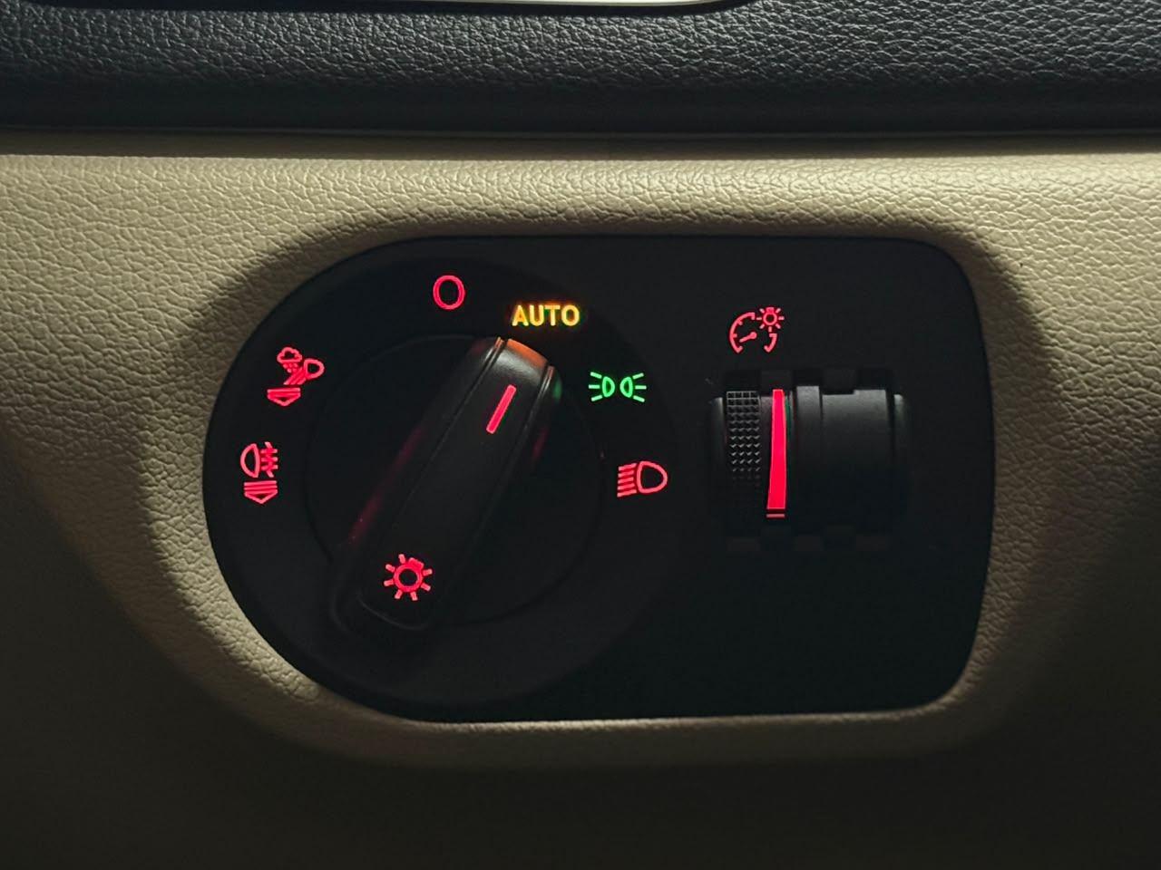 Foto numero 10 do veiculo Audi Q3 1.4 TFSI/TFSI Flex S-tronic 5p - Cinza - 2017/2017