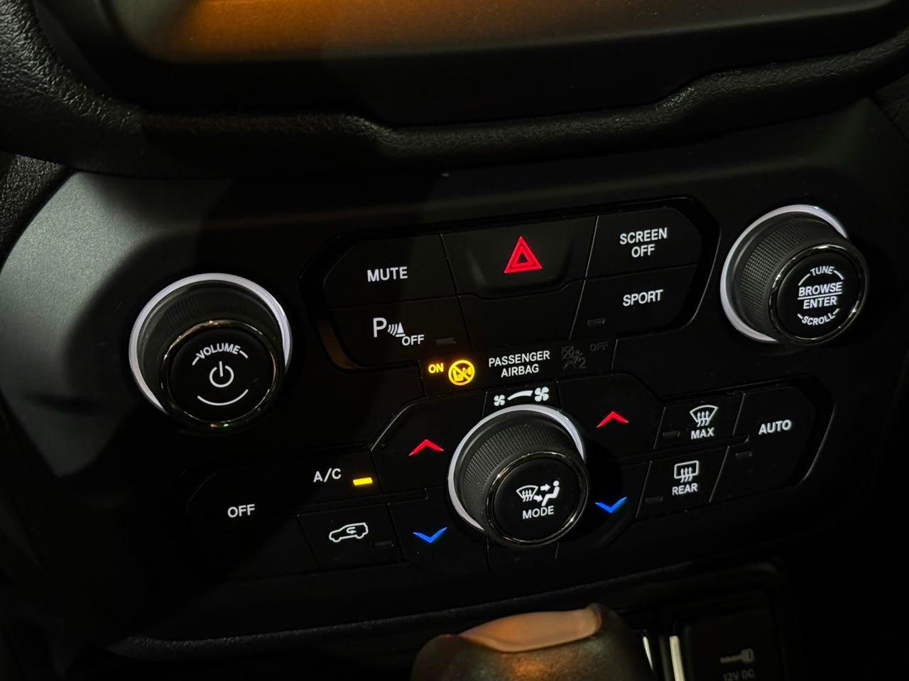 Foto numero 7 do veiculo Jeep Renegade LNGTD AT - Branca - 2019/2019