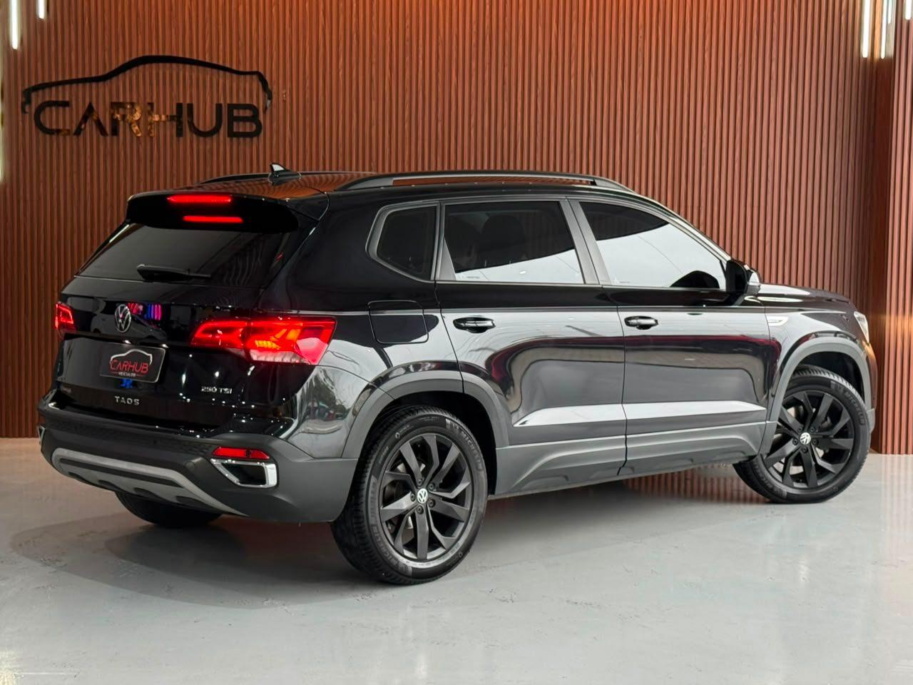 Foto numero 3 do veiculo Volkswagen Taos Comfortline 1.4 250 TSI Flex Aut.  - Preta - 2021/2022