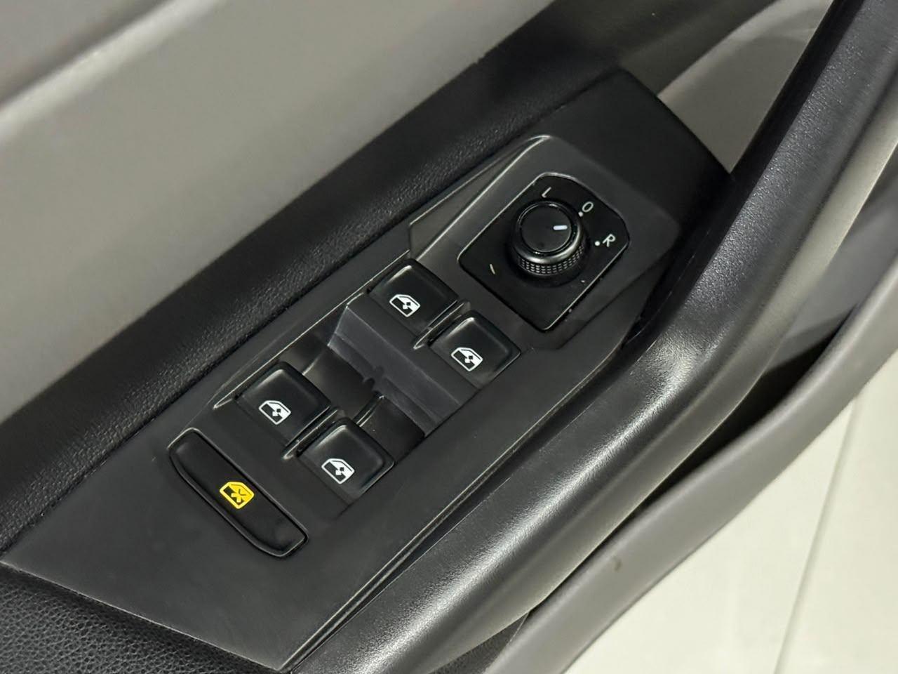 Foto numero 10 do veiculo Volkswagen Virtus Comfort. 200 TSI 1.0 Flex 12V Aut  - Branca - 2021/2021