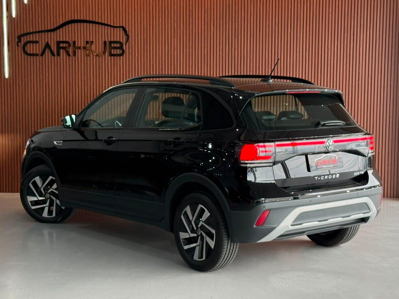 Foto numero 2 do veiculo Volkswagen T-Cross 200 TSI 1.0  Flex 12V 5p Aut. - Preta - 2024/2025