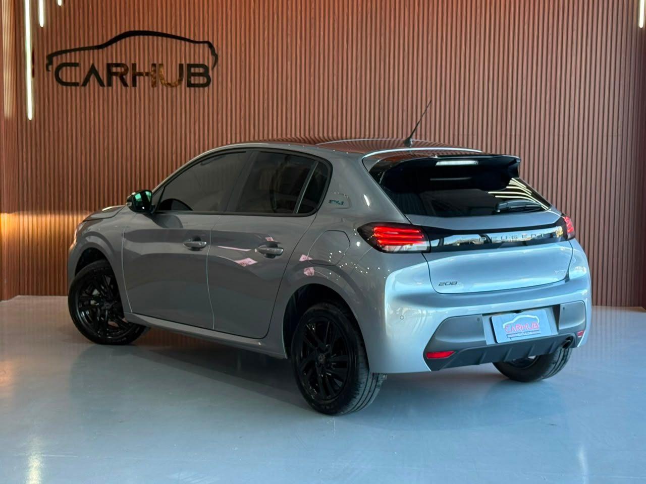 Foto numero 2 do veiculo Peugeot 208 Style /  MT - Cinza - 2024/2025