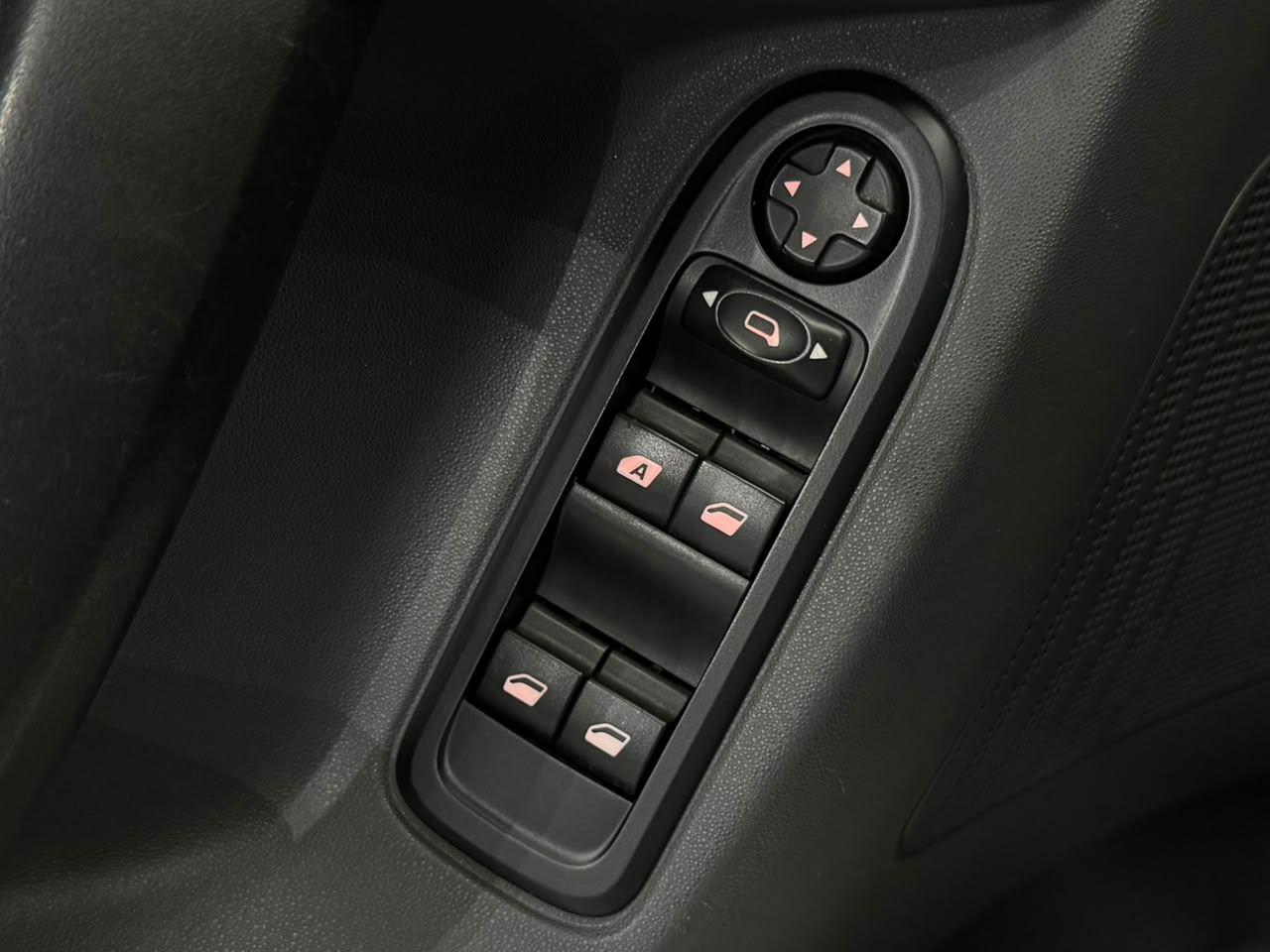 Foto numero 10 do veiculo Citroën C3 Tendance 1.6 VTi Flex Start 16V Aut.  - Branca - 2016/2017