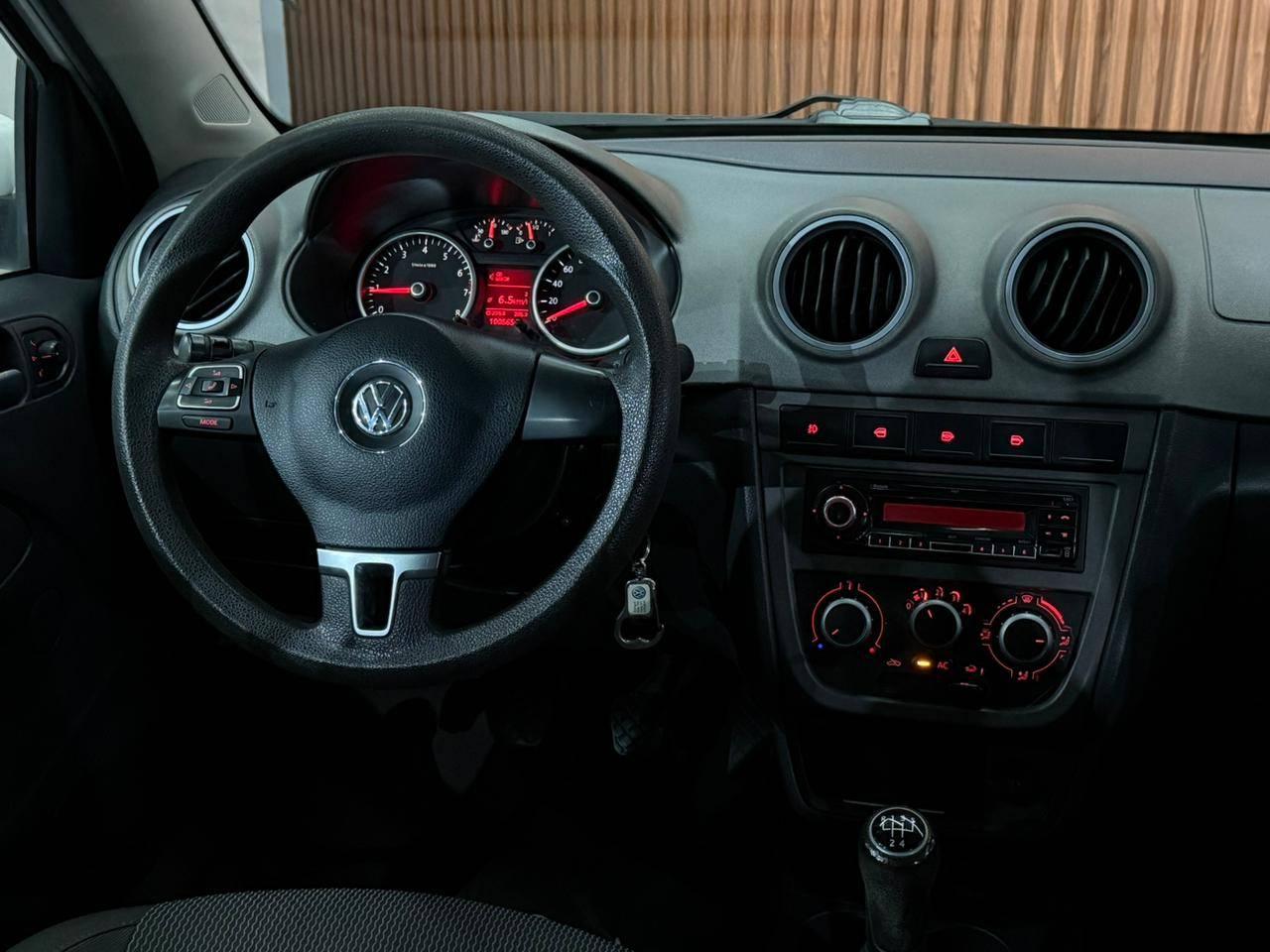 Foto numero 15 do veiculo Volkswagen Voyage COMF/Highli. 1.6 T.Flex 8V 4p  - Branca - 2011/2012