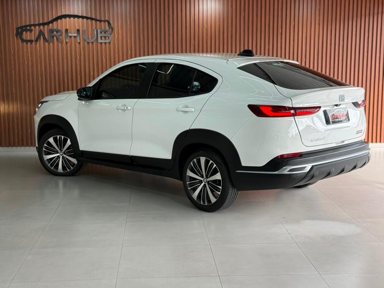 Foto numero 2 do veiculo Fiat Fastback Audace 1.0 200 T. Flex Aut  - Branca - 2023/2024