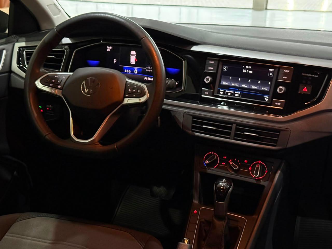 Foto numero 14 do veiculo Volkswagen Nivus Comfortline 1.0 200 TSI Flex Aut.  - Cinza - 2023/2024
