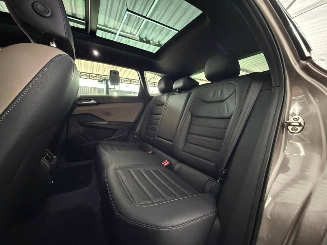 Foto numero 14 do veiculo Volkswagen Taos TAOS HL TSI - Bege - 2022/2022