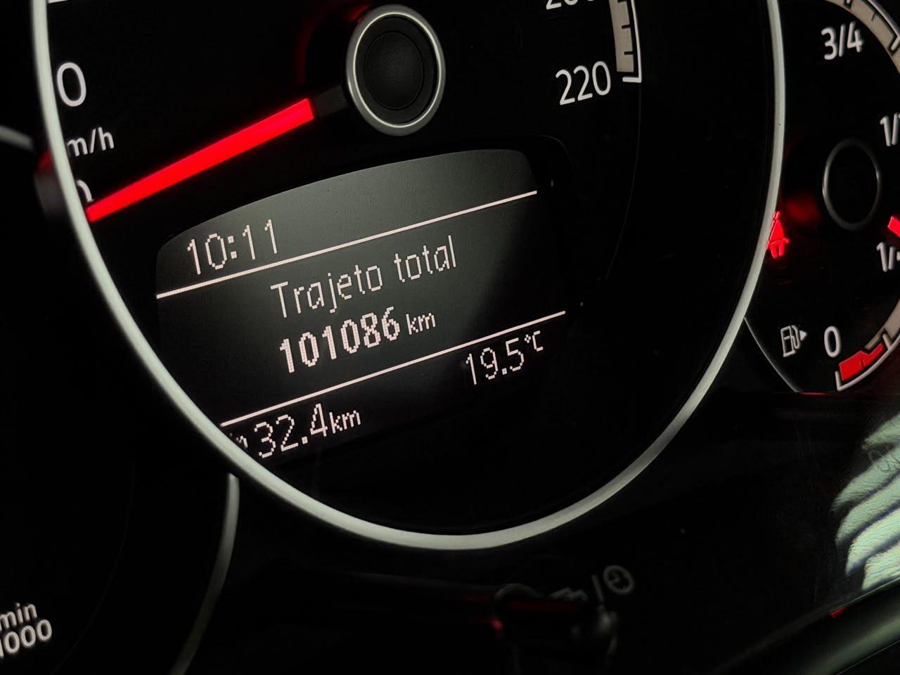 Foto numero 5 do veiculo Volkswagen Up move 1.0 TSI Total Flex 12V 5p - Vermelha - 2017/2018