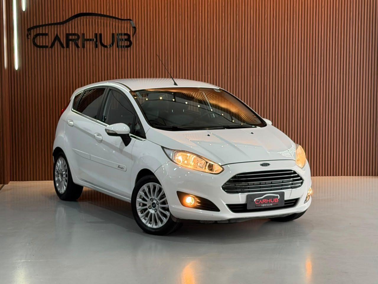Foto numero 1 do veiculo Ford Fiesta 10TIT GTDI A - Branca - 2016/2017
