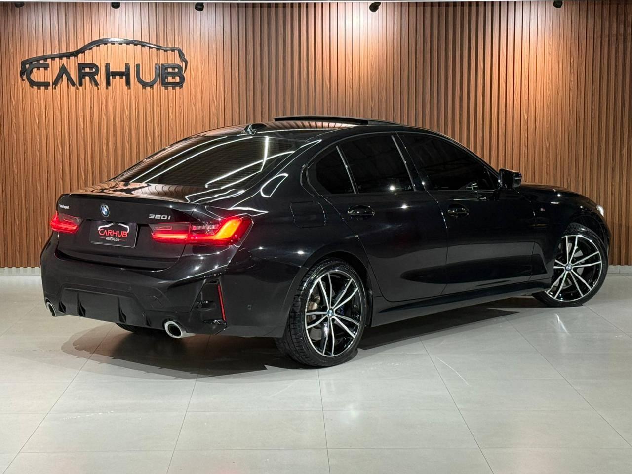 Foto numero 3 do veiculo BMW 320i M SPORT FLEX - Preta - 2024/2024