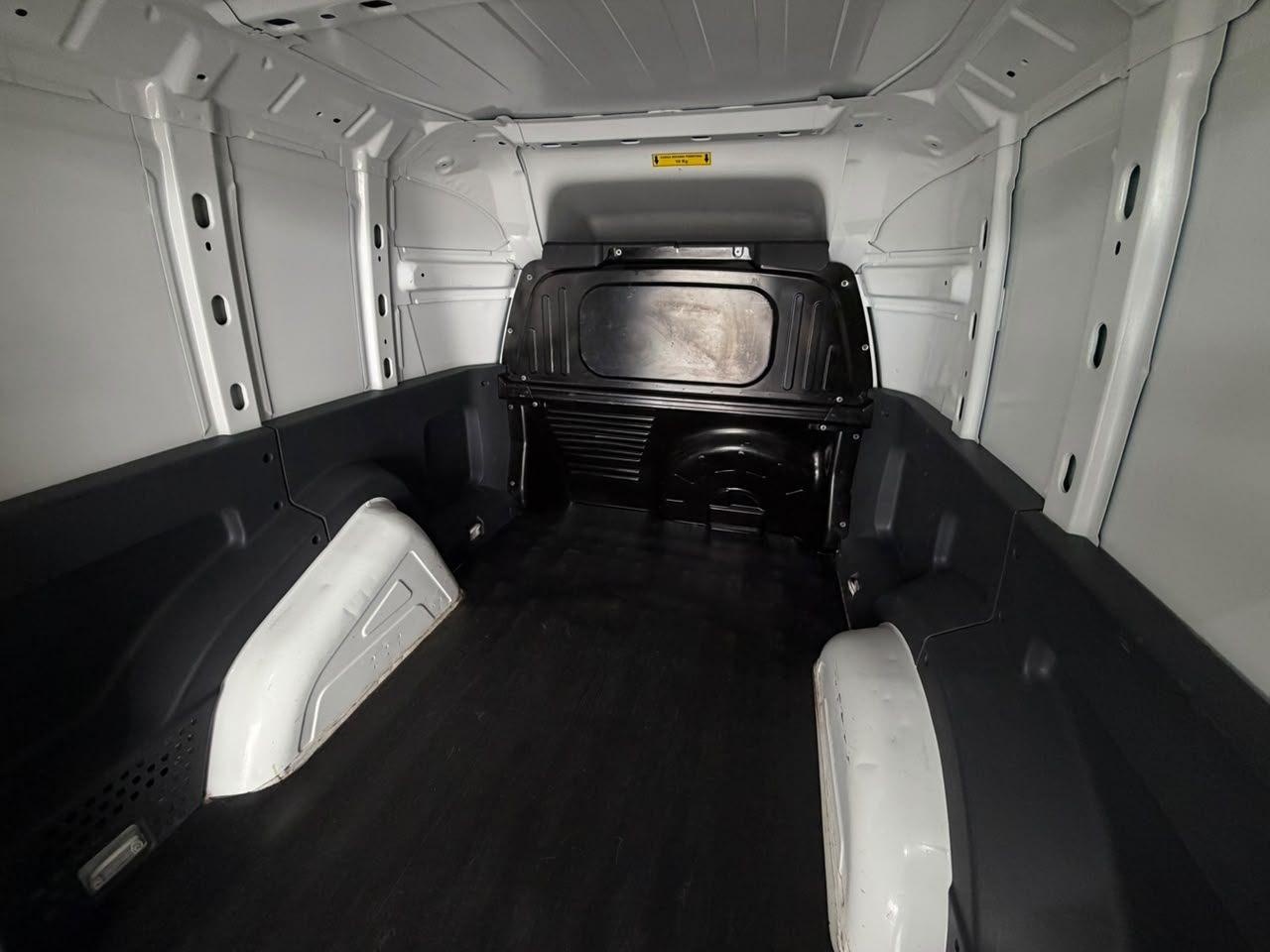 Foto numero 13 do veiculo Fiat Fiorino Endurance EVO 1.4 Flex 8V 2p  - Branca - 2024/2025