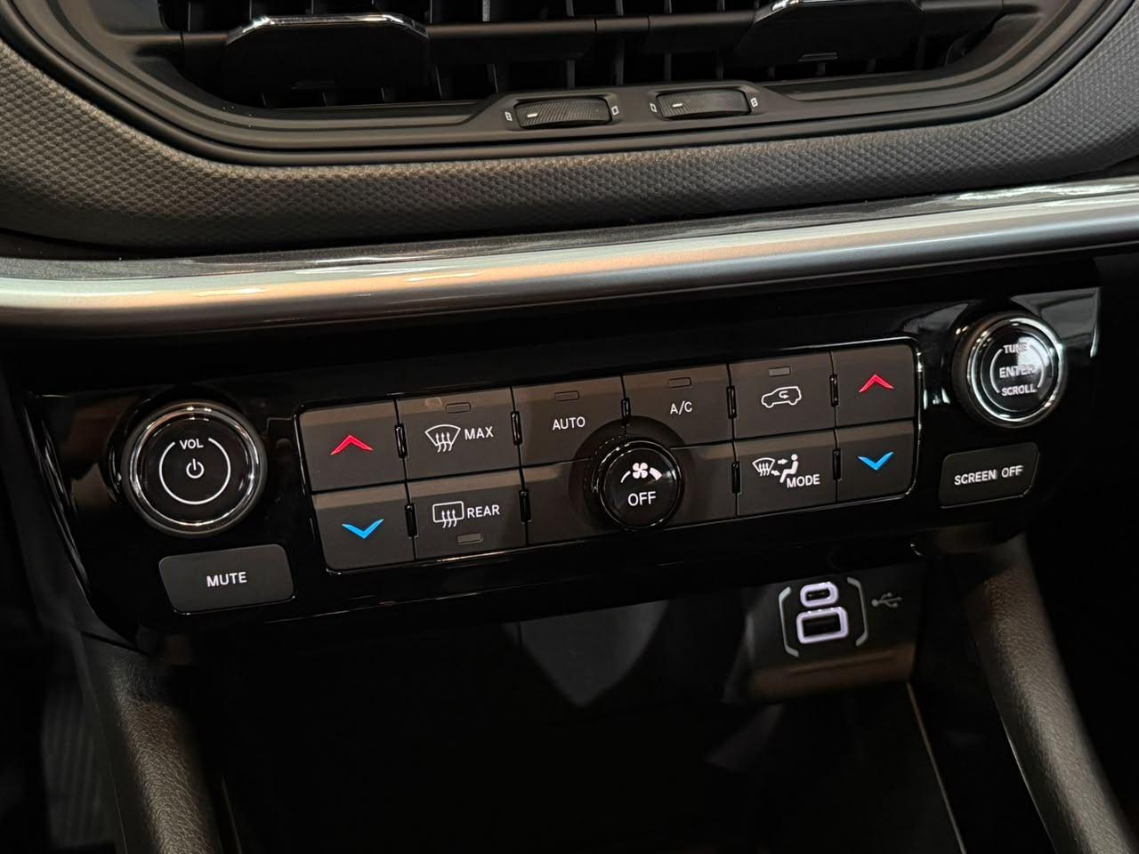 Foto numero 8 do veiculo Jeep Compass SPORT T - Prata - 2025/2025