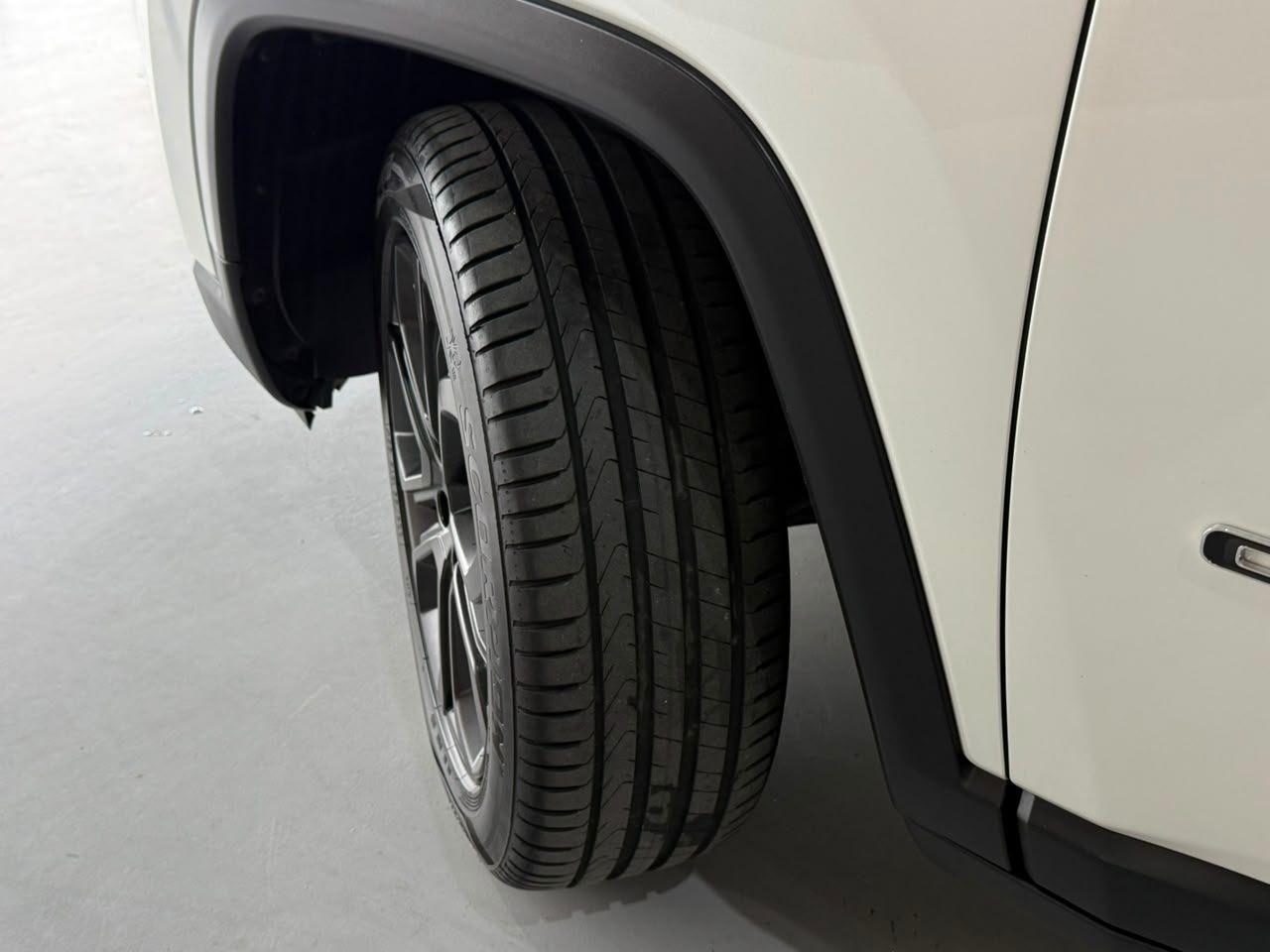 Foto numero 17 do veiculo Jeep Compass SPORT T270 1.3 TB 4x2 Flex Aut.  - Branca - 2025/2026