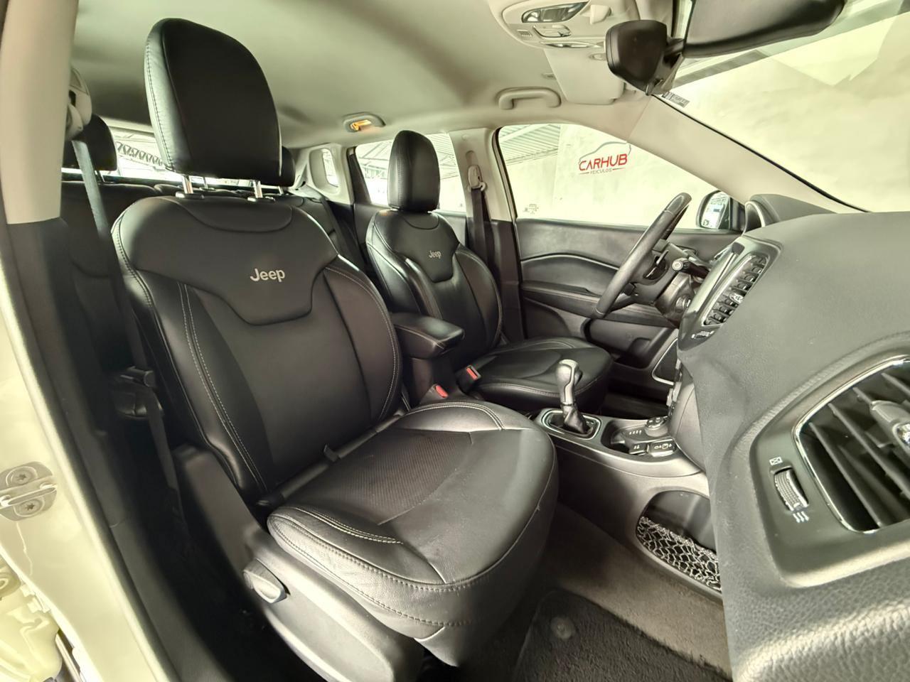 Foto numero 15 do veiculo Jeep Compass LONGITUDE 2.0 4x4 Dies. 16V Aut.  - Branca - 2017/2017