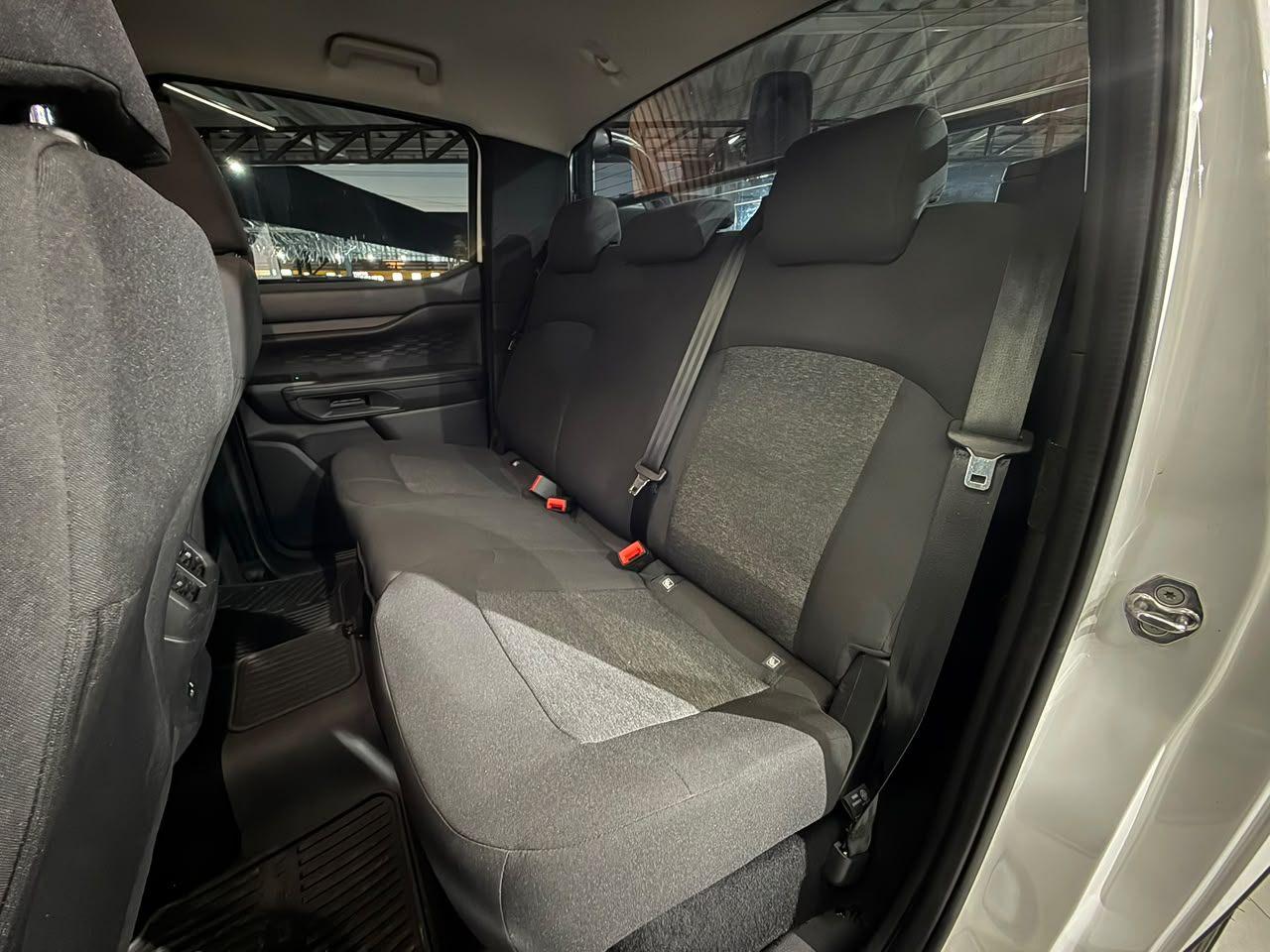 Foto numero 11 do veiculo Ford Ranger XLS 2.0 4x2 CD Diesel Aut. - Branca - 2023/2024