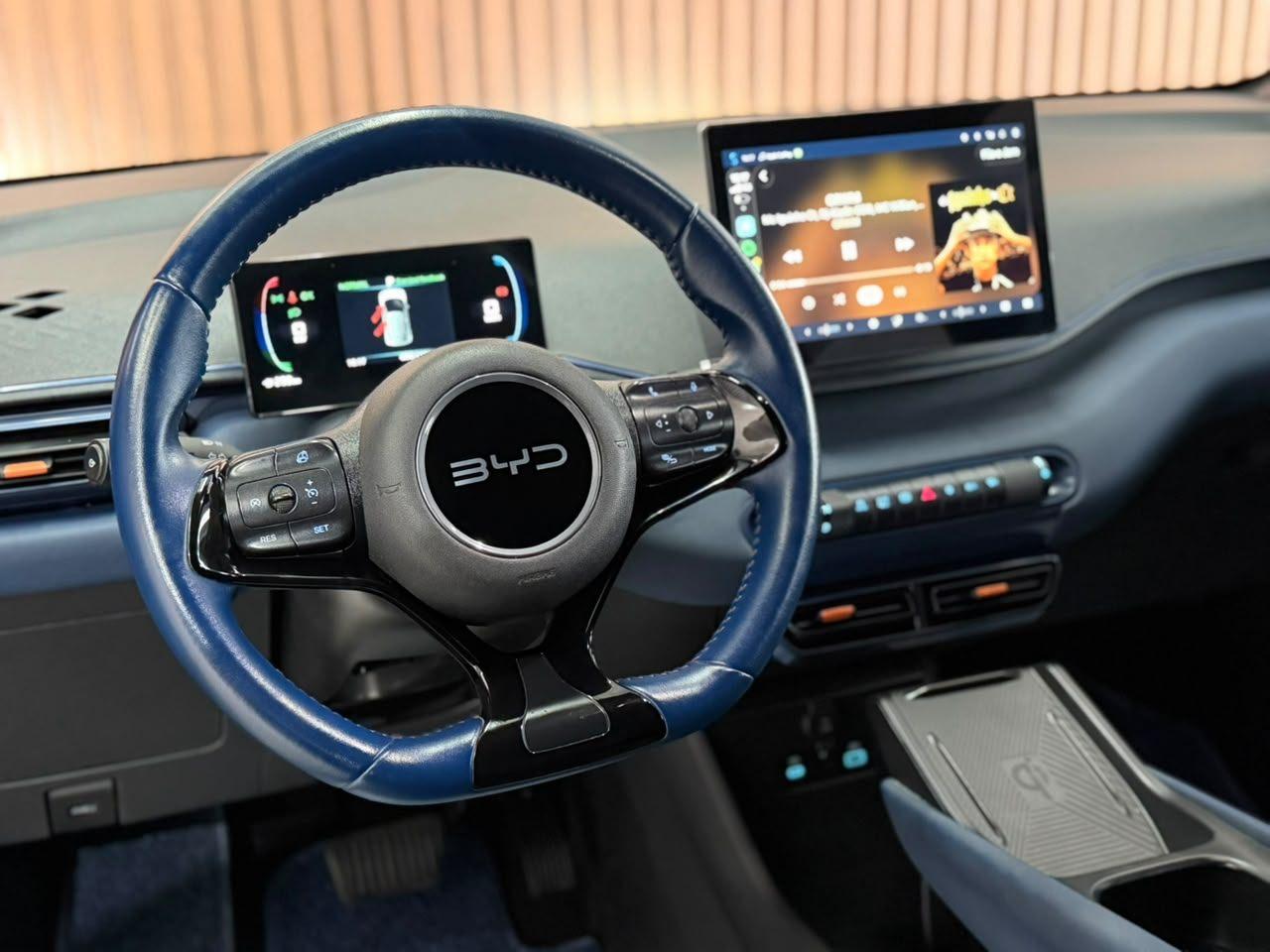 Foto numero 4 do veiculo BYD Dolphin Mini /  GS EV - Preta - 2024/2025