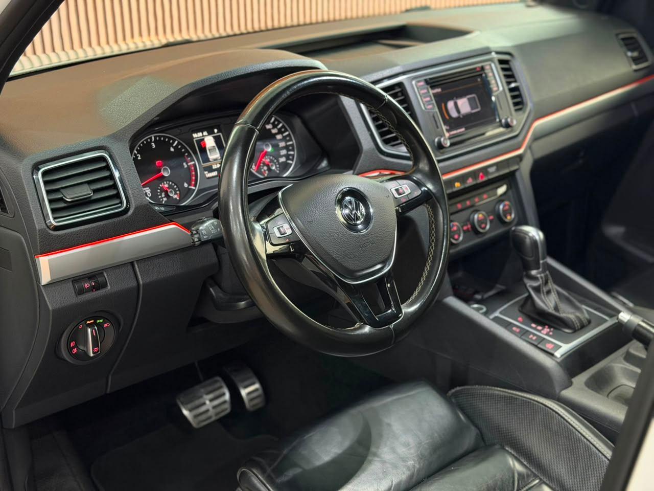 Foto numero 4 do veiculo Volkswagen Amarok /VW  V6 EXTR AC4 - Branca - 2018/2019