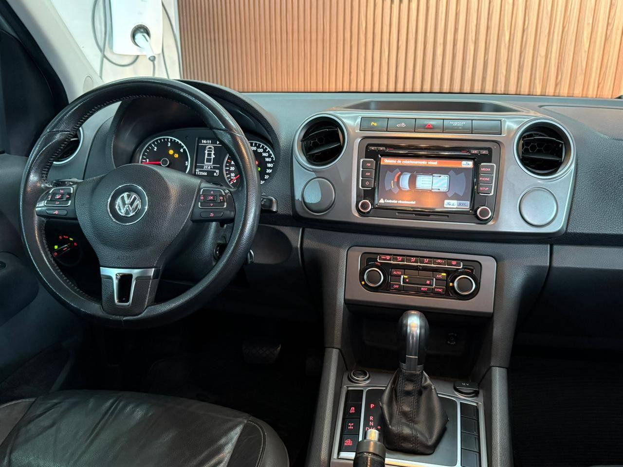 Foto numero 15 do veiculo Volkswagen Amarok High.CD 2.0 16V TDI 4x4 Dies. Aut  - Prata - 2014/2015