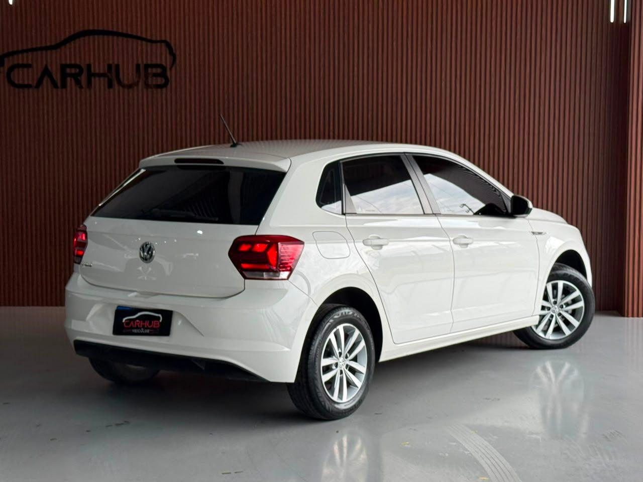 Foto numero 3 do veiculo Volkswagen Polo 1.0 Flex 12V 5p  - Branca - 2020/2021