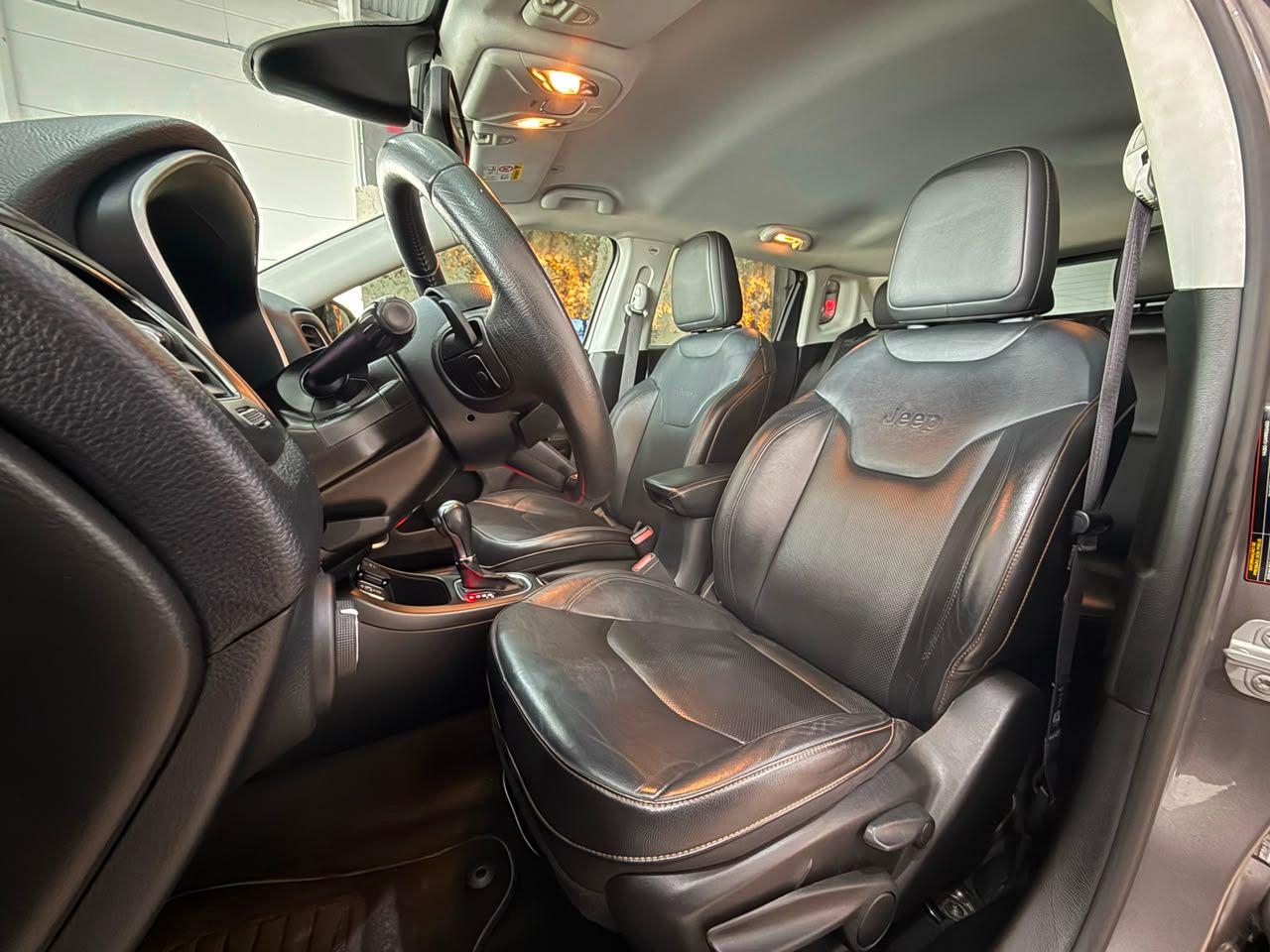 Foto numero 12 do veiculo Jeep Compass LONGITUDE 2.0 4x2 Flex 16V Aut.  - Cinza - 2020/2020