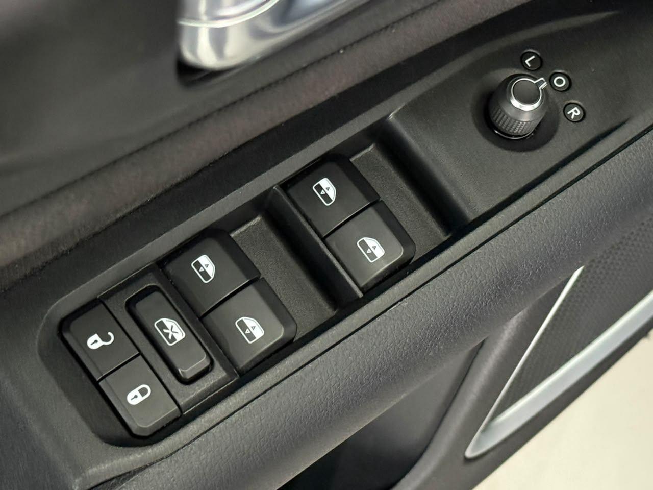Foto numero 12 do veiculo Jeep Compass SPORT T - Prata - 2025/2025