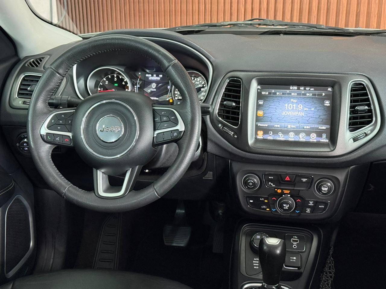 Foto numero 16 do veiculo Jeep Compass LONGITUDE 2.0 4x4 Dies. 16V Aut.  - Branca - 2017/2017