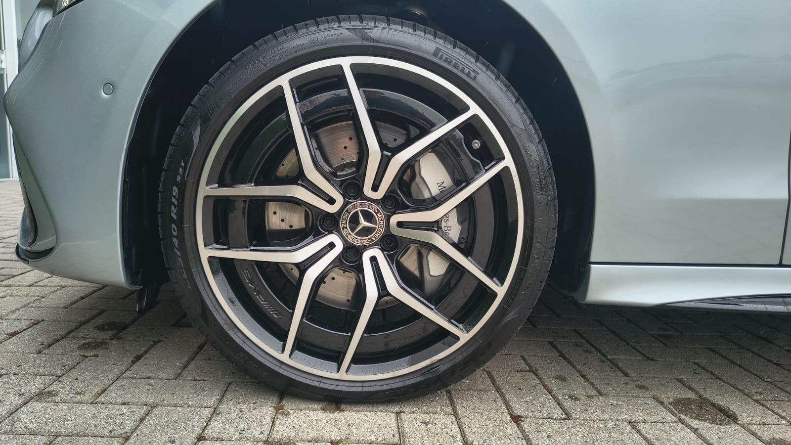MERCEDES BENZ-C-300-
