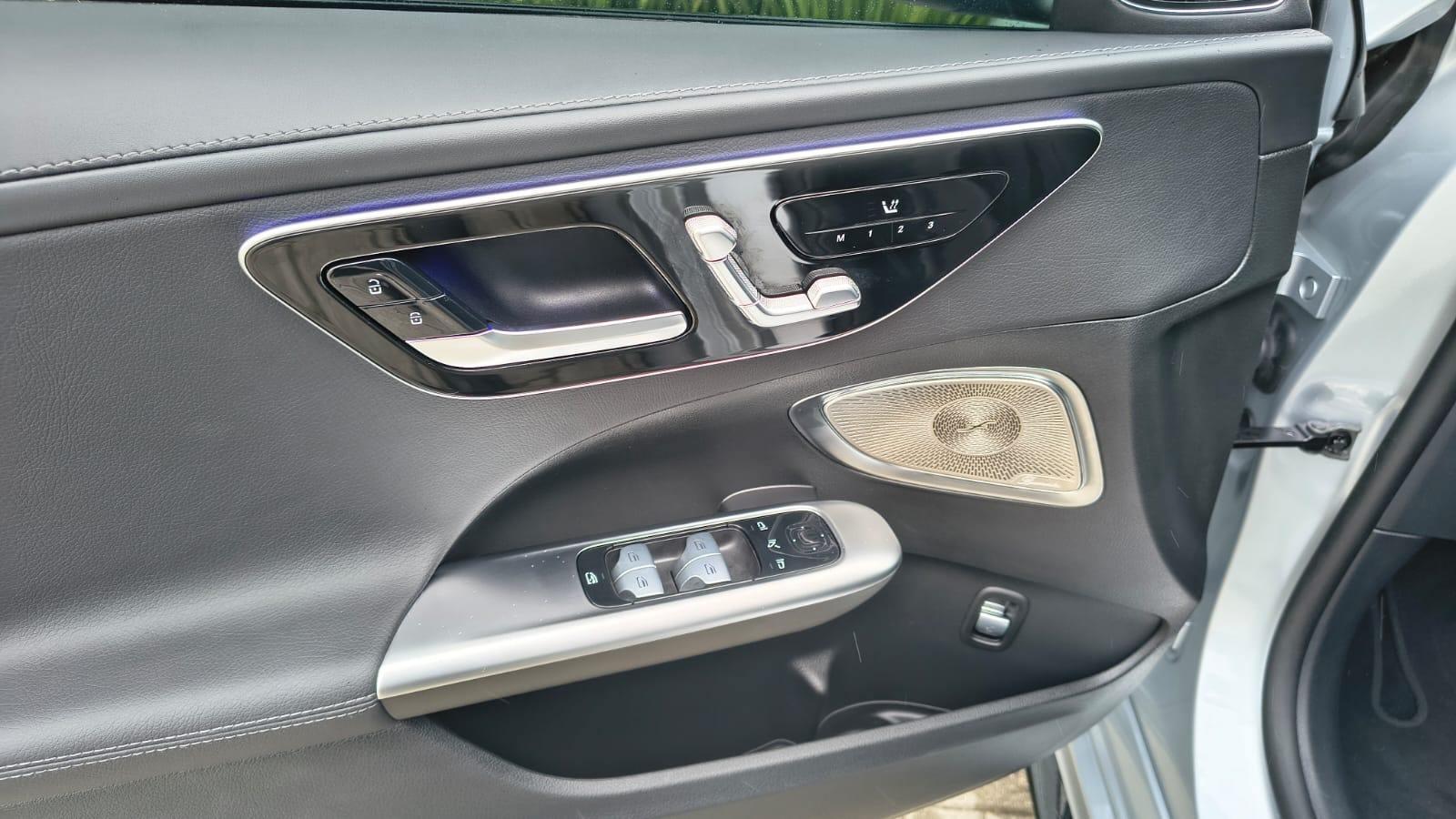 MERCEDES BENZ-C-300-