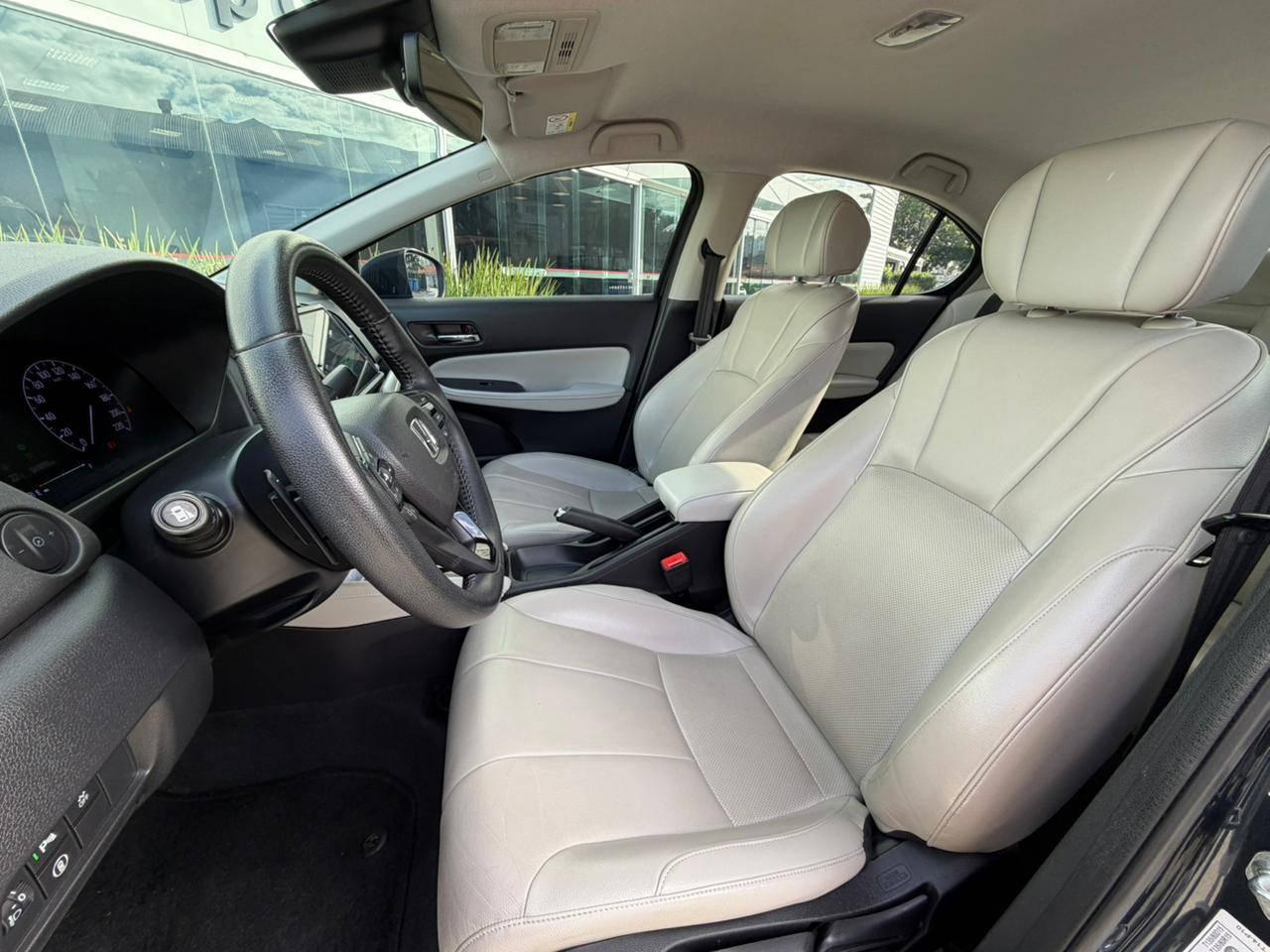 Honda-City-Sedan Touring 1.5 Flex 16V 4p Aut.