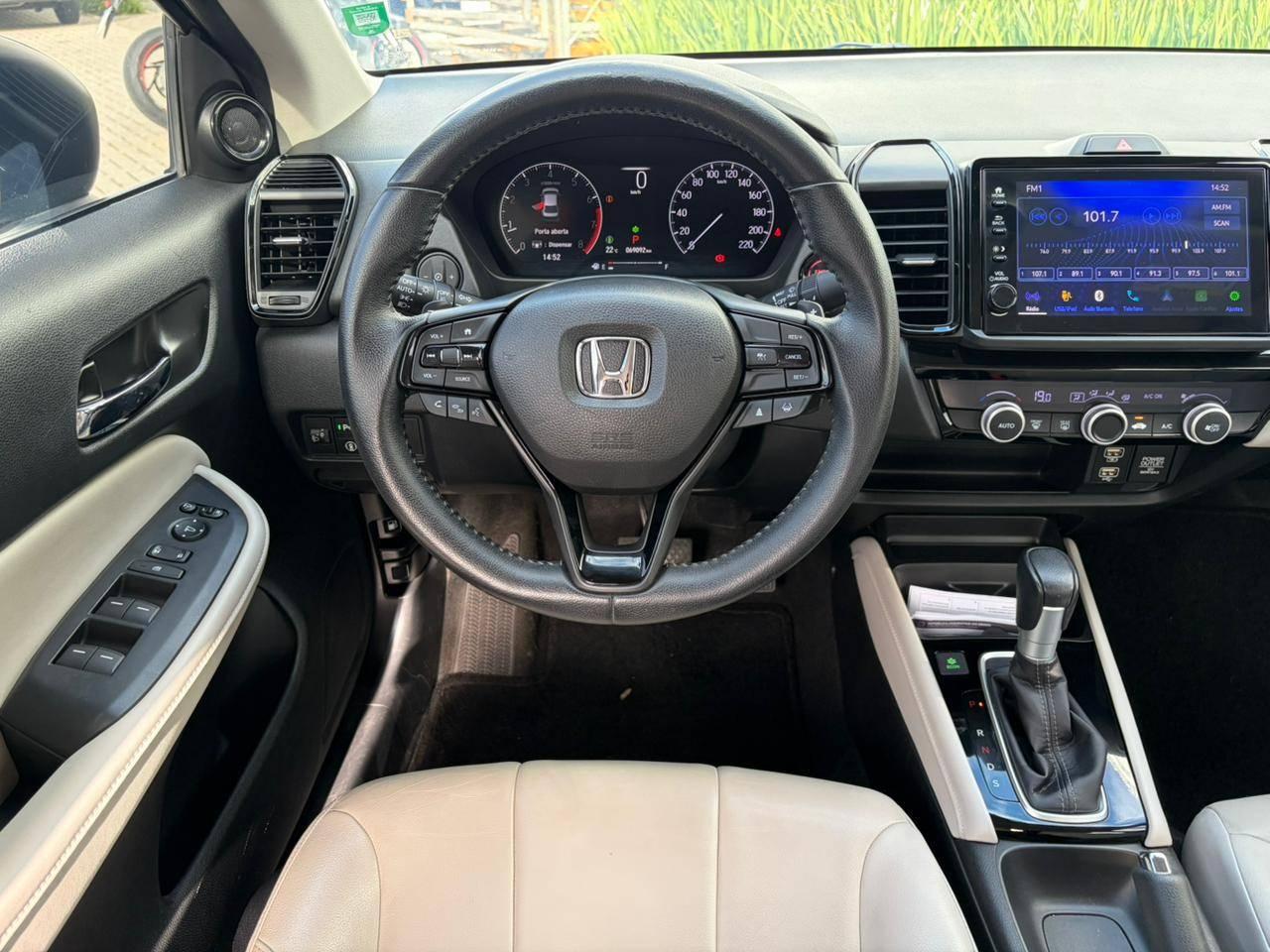 Honda-City-Sedan Touring 1.5 Flex 16V 4p Aut.