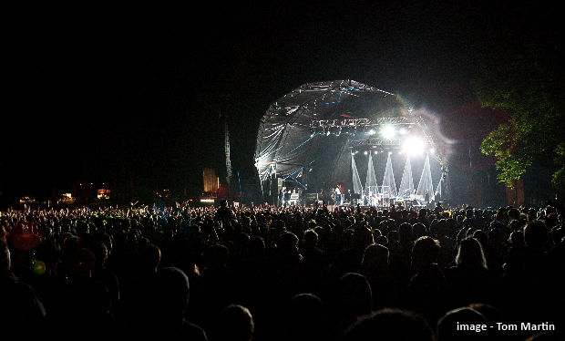<span>Kendal's Calling YOU!</span><em>Amazing Radio</em> have two tickets to give away Stretched